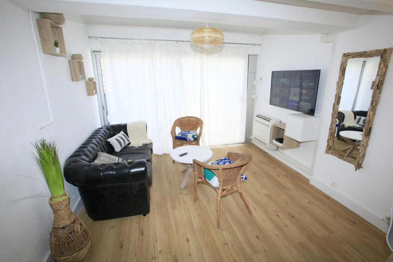 Holiday home Villa Mama Quilla Avec Piscine A 5 Minutes A Pied Des Plages Sanary-sur-Mer