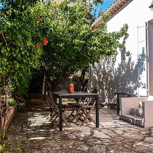 Le Galli En Plein Coeur De Sanary-sur-Mer